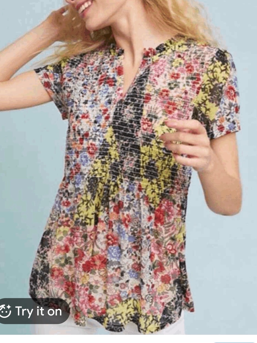 Akemi + Kin Women's Multi-Color Floral Smocked Short Sleeve Blouse